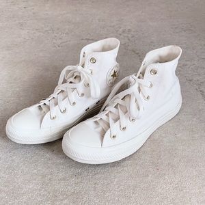 Converse Women’s High Tops Chuck Taylor Off White